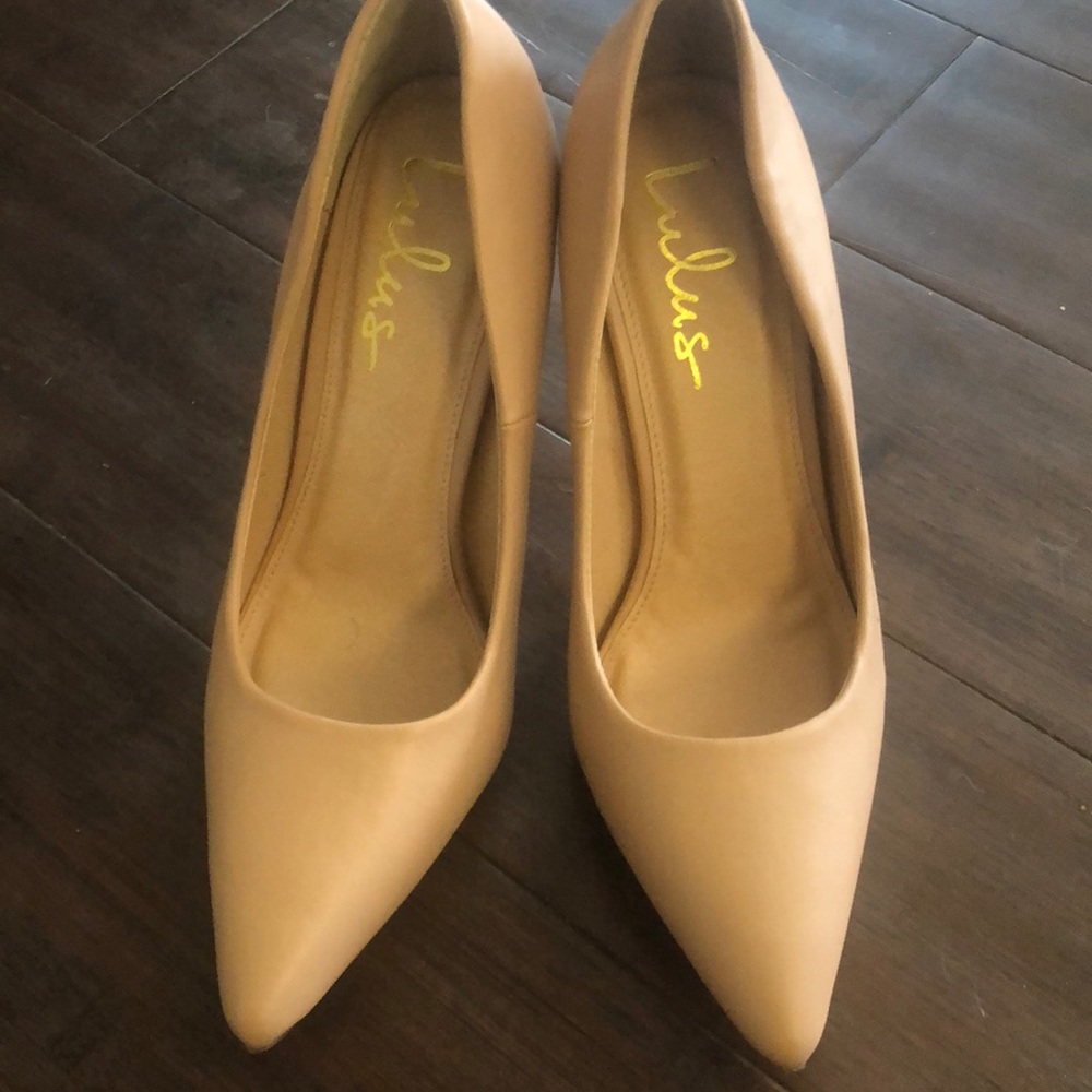 Lulus pumps cream elegant heels!